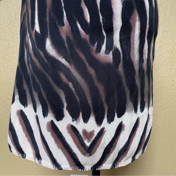 Adore Vest - Picture 12 of 14